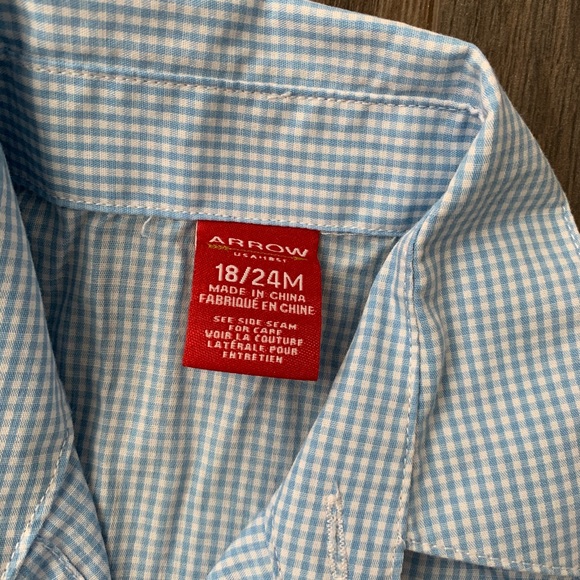 💥4/$20💥 Boys Button Up - Picture 3 of 3